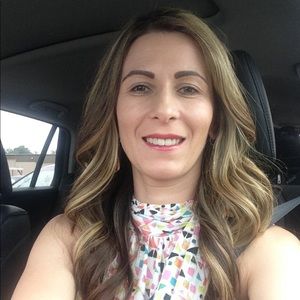 Meet your Posher, Claudia